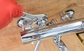 滋賀県で浴室水道蛇口の修理は田中設備工業